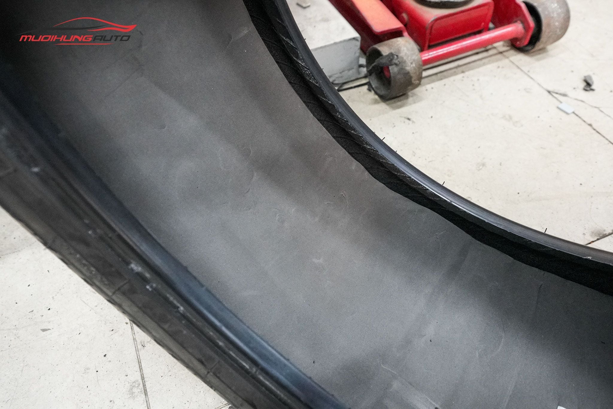 Mút tiêu âm chống nổ lốp ô tô size 235