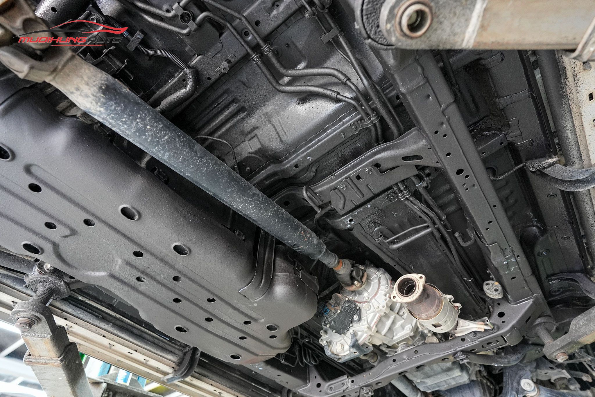 Phủ Gầm Xe Land Cruiser Prado 2020
