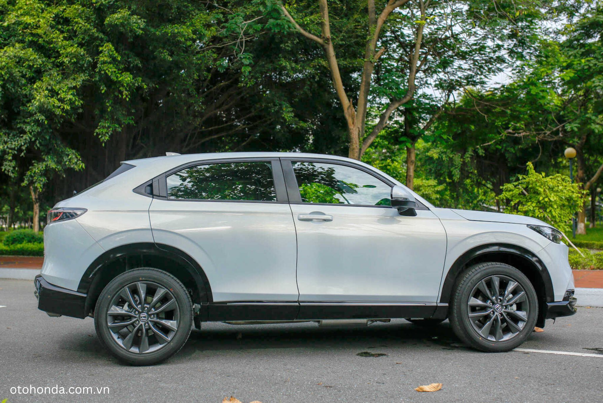 Honda HR-V 2025 trang bị bộ mâm 17 inch
