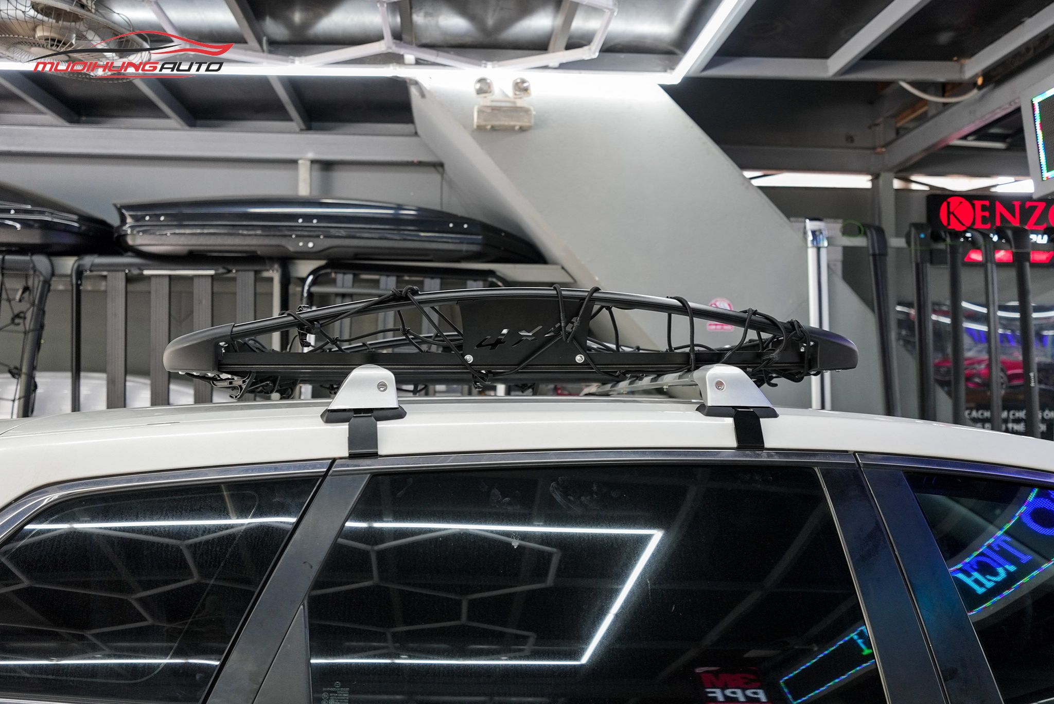 Baga mui vuông Yaki 129cm CP-439 cho xe Mazda CX9