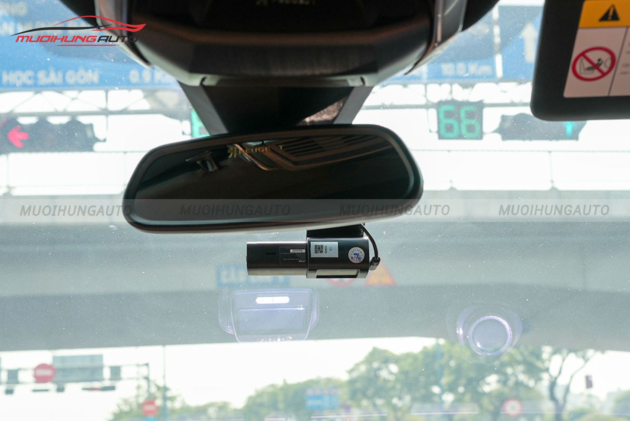 Lắp Utour C2L Cho Xe Vinfast Minio Green