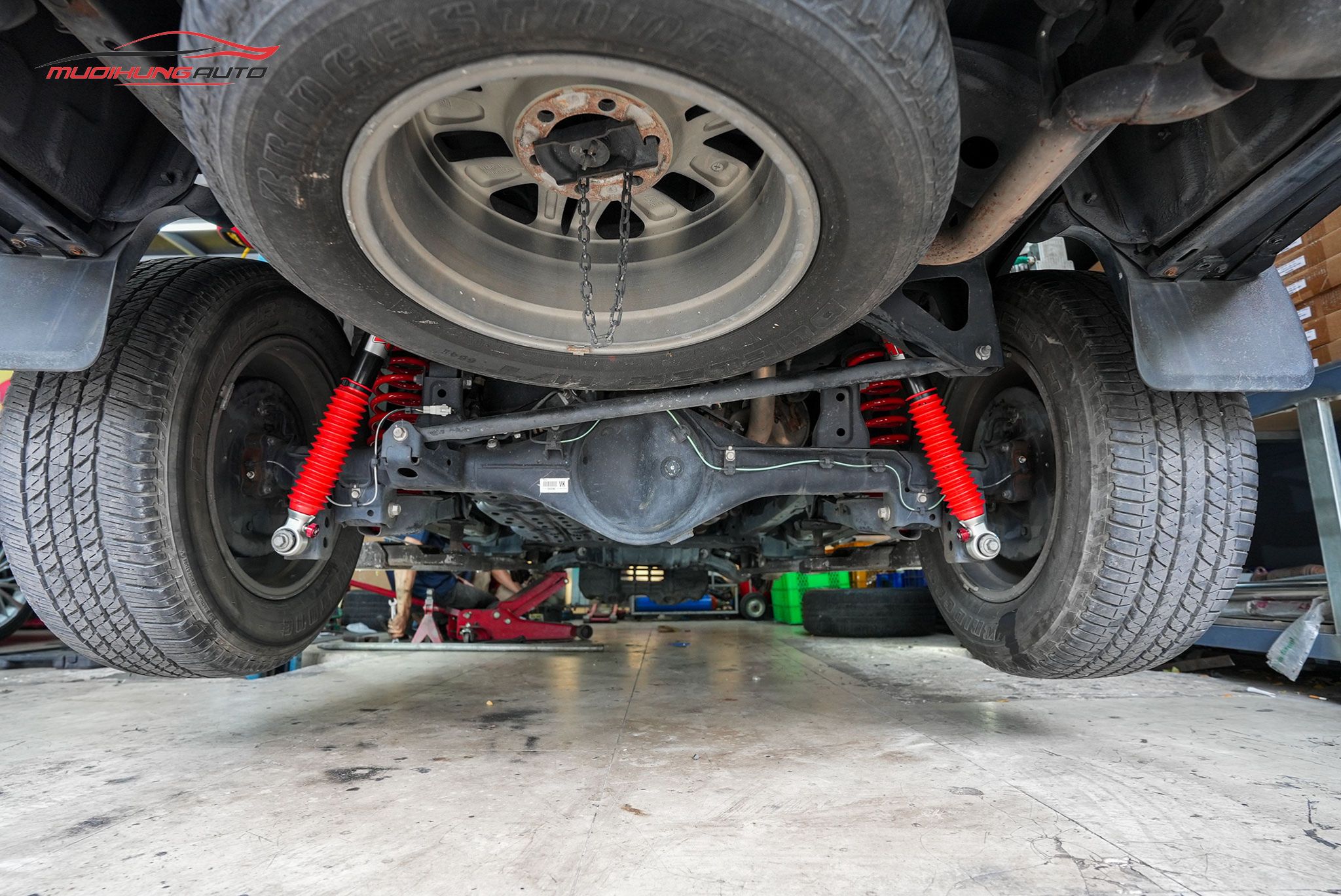 Lắp Phuộc Giảm Xóc YSS Cho Xe Toyota Fortuner 2020