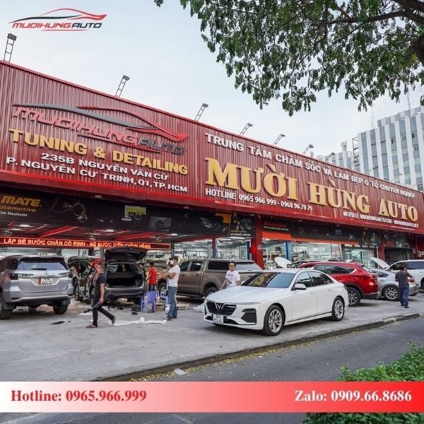 Lắp Camera Hành Trình Blackvue DR900 2CH Cho Santafe tại Mười Hùng Auto