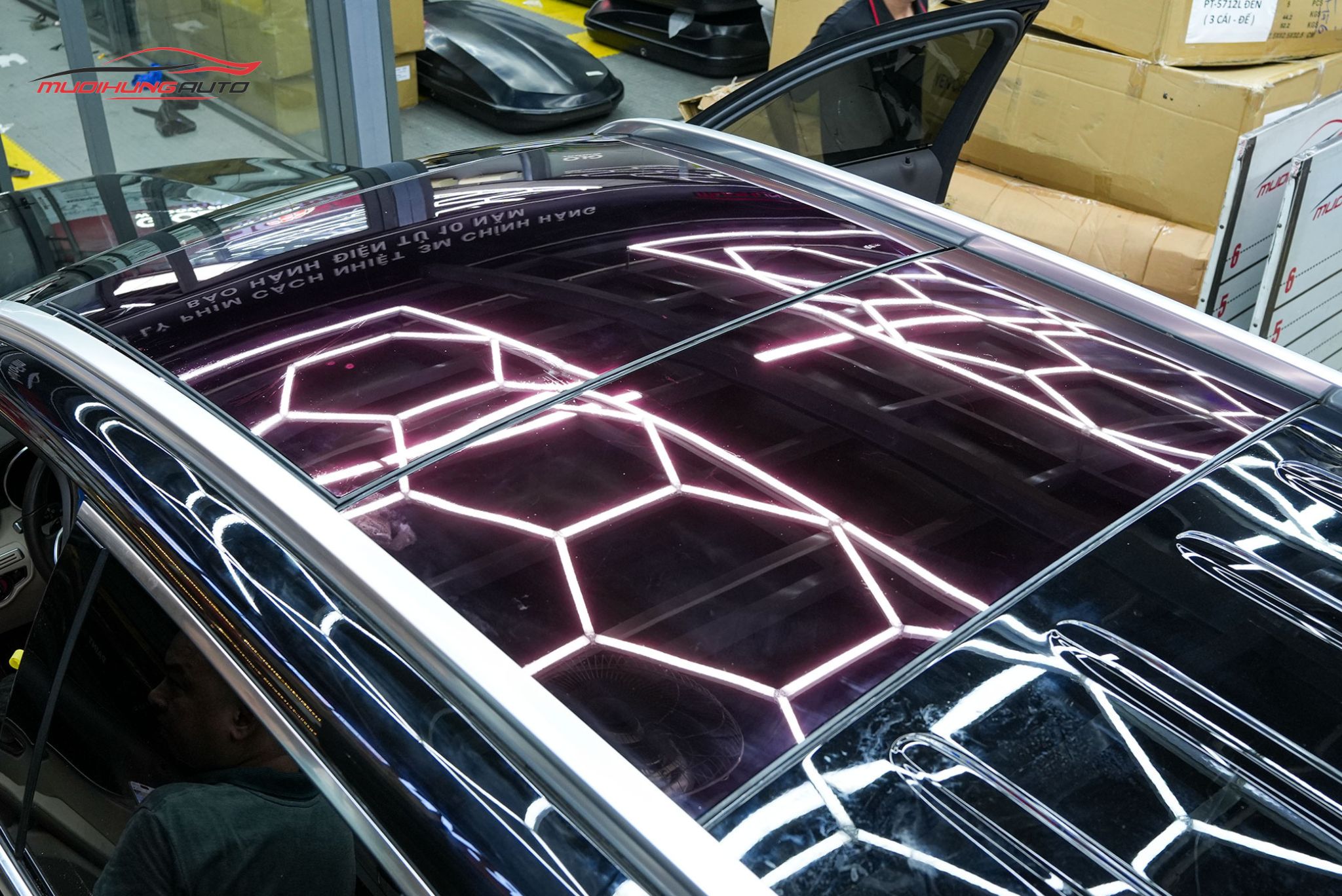 Dán phim PPF TPU SUNROOF cách nhiệt cửa sổ trời ô tô Mercedes GLC300 4Matic 2022