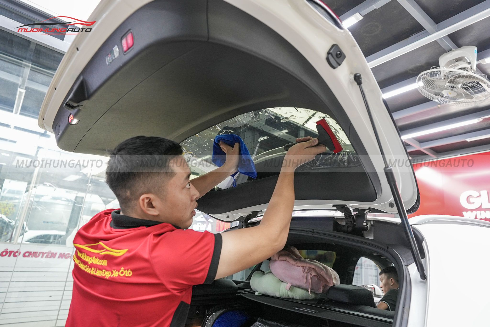 Phim cách nhiệt 3M xe Mercedes GLC 300 2020