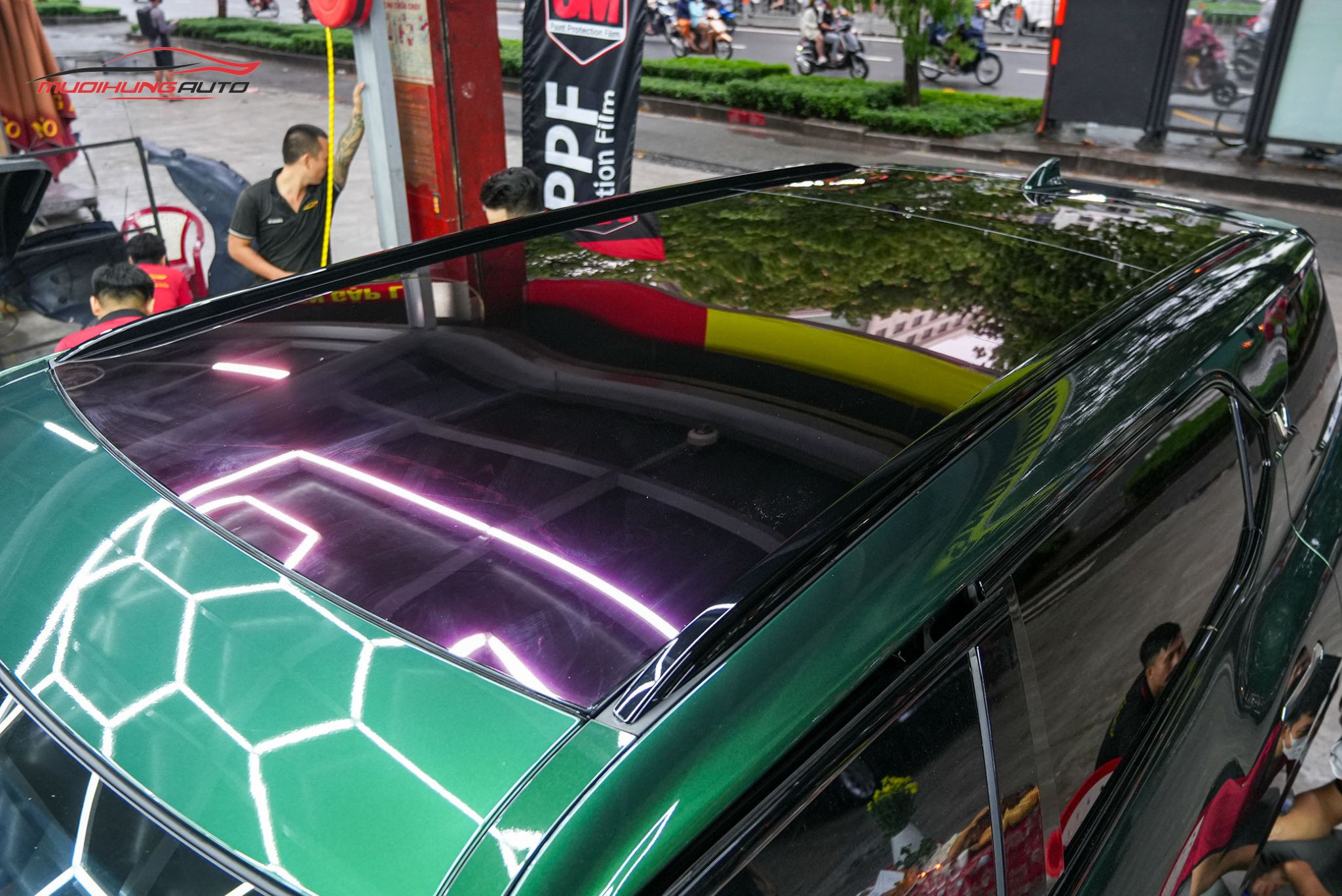 Phim PPF TPU SUNROOF cách nhiệt cửa sổ trời cho xe Vinfast VF9 2024