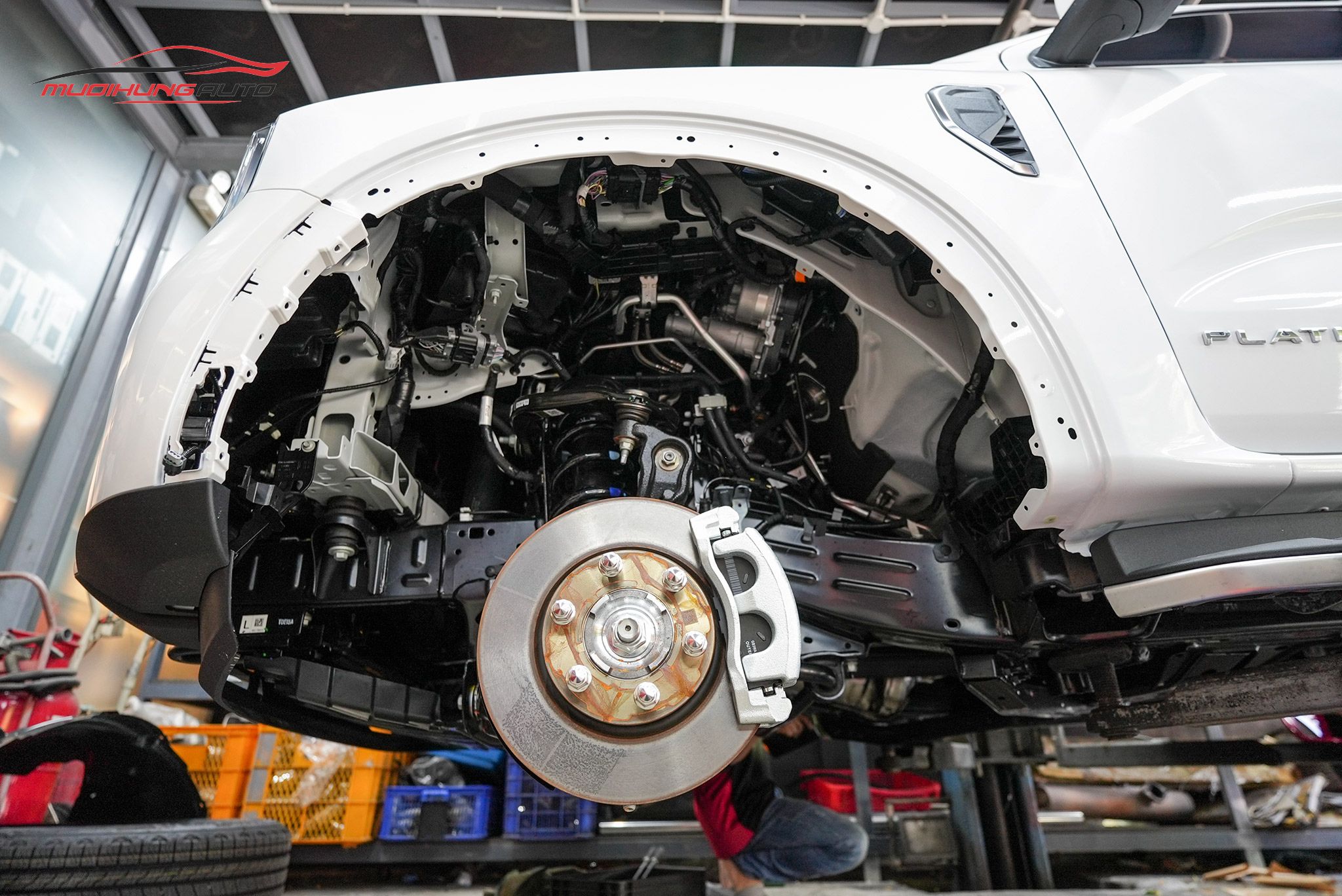 Phủ Gầm Xe Ford Everest 2024