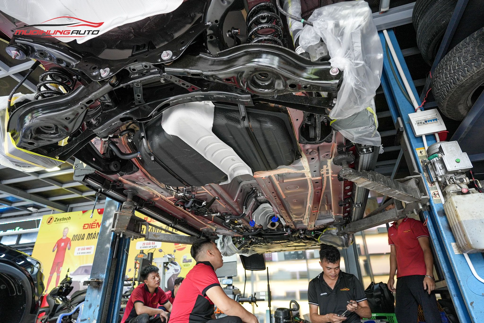 Phủ Gầm Xe Mazda CX-8 2023