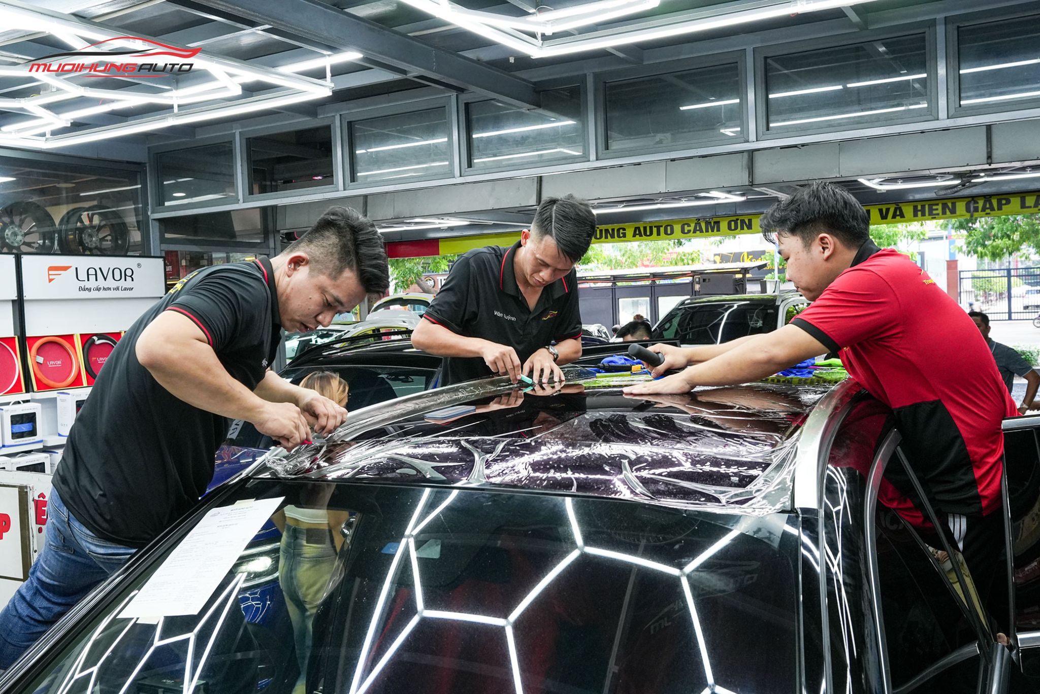 Dán phim PPF TPU SUNROOF cách nhiệt cửa sổ trời cho Mercedes GLC300 4Matic 2022