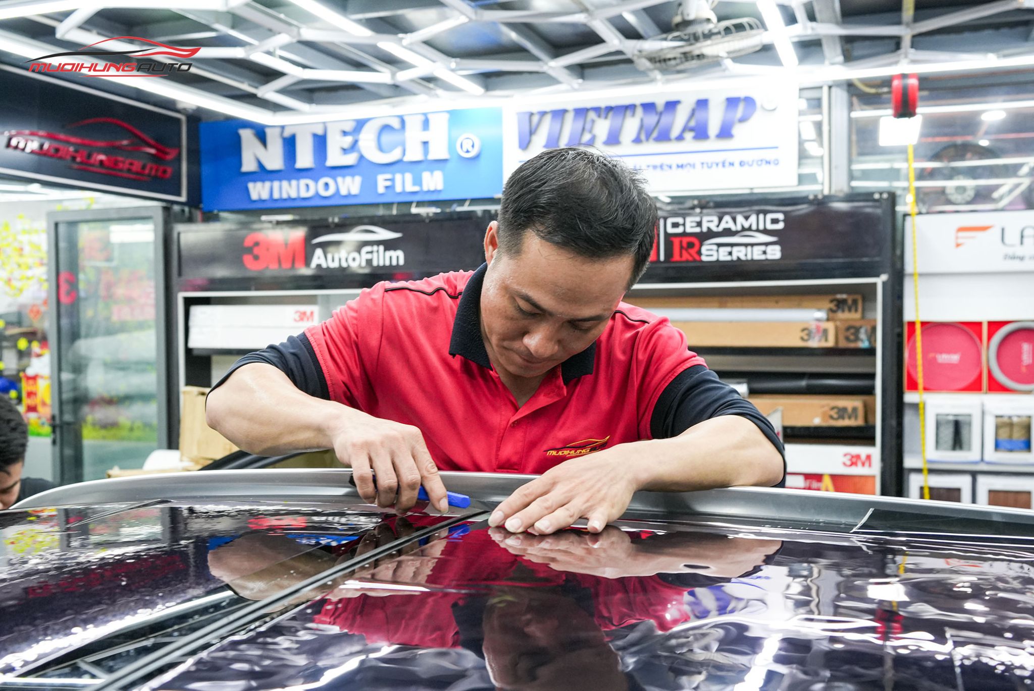 Dán phim PPF TPU SUNROOF cách nhiệt cửa sổ trời cho ô tô Mercedes GLC300 4Matic 2022