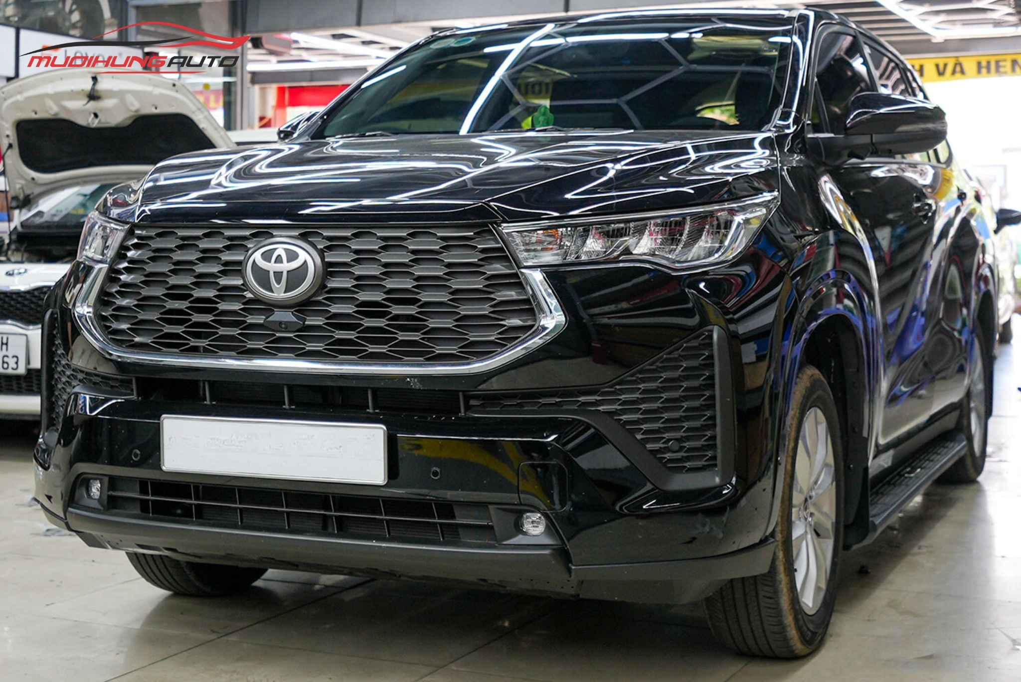 Sau khi lắp bệ bước chân Toyota Innova Cross 2024