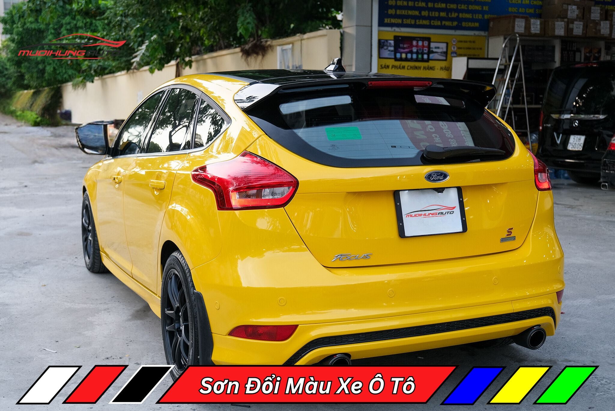 Sơn đổi màu ô tô Ford Focus