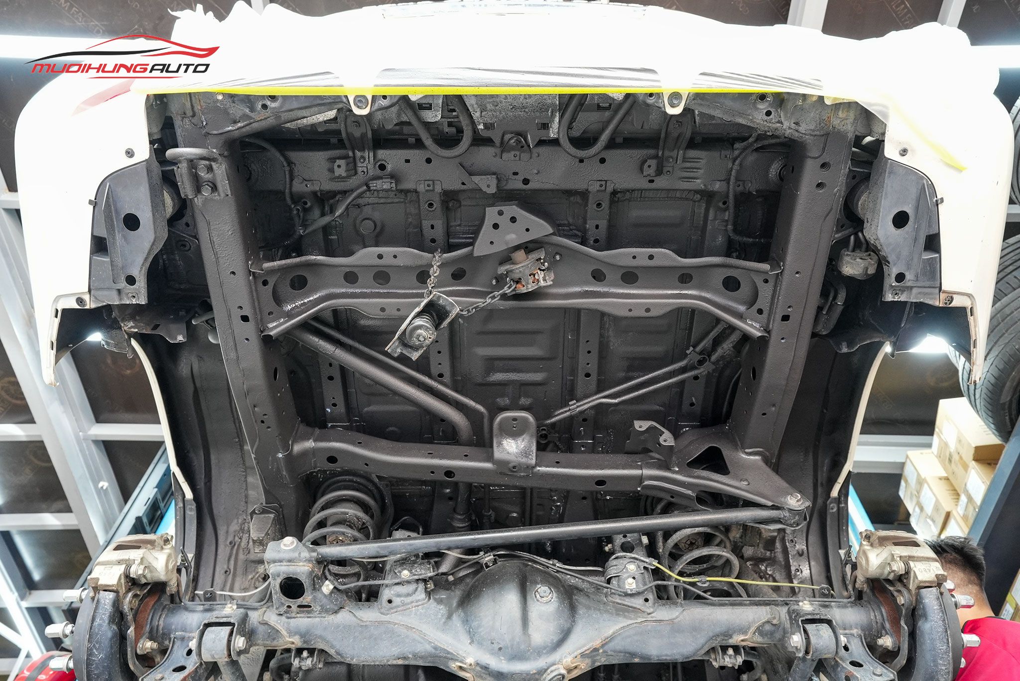 Phủ Gầm Xe Land Cruiser Prado 2020