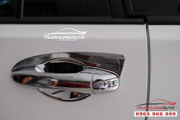 Tay chén cửa Toyota Innova 2019 03