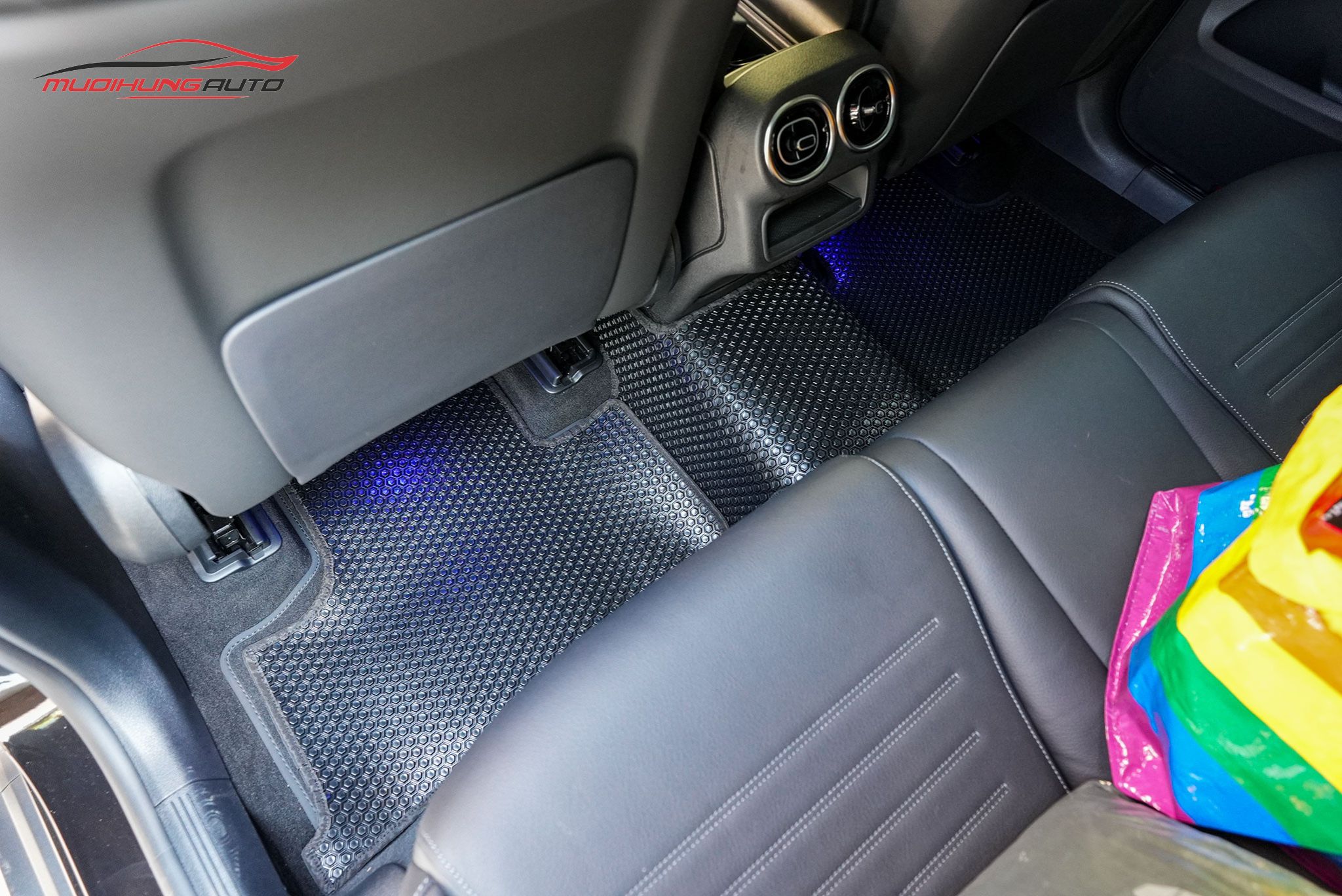 Thảm lót chân Kata cho Mercedes C300 2023