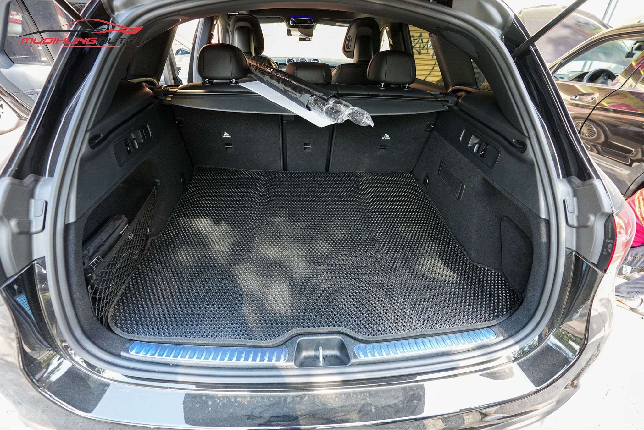 Thảm lót chân Kata cho ô tô Mercedes C300 2023