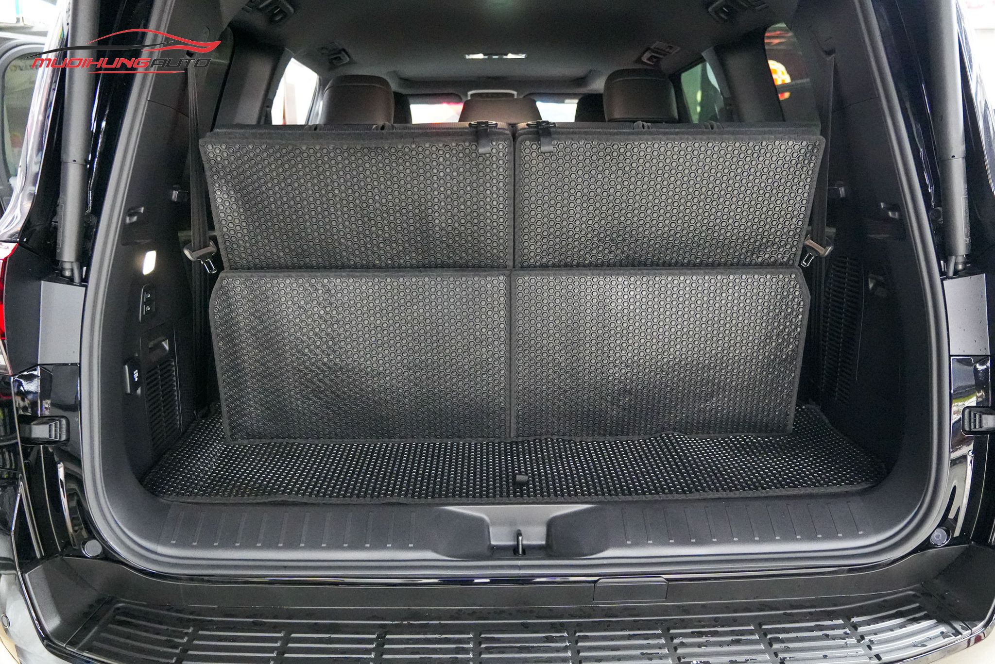 Thảm lót chân Kata cho ô tô Toyota Land Cruiser LC300 2024