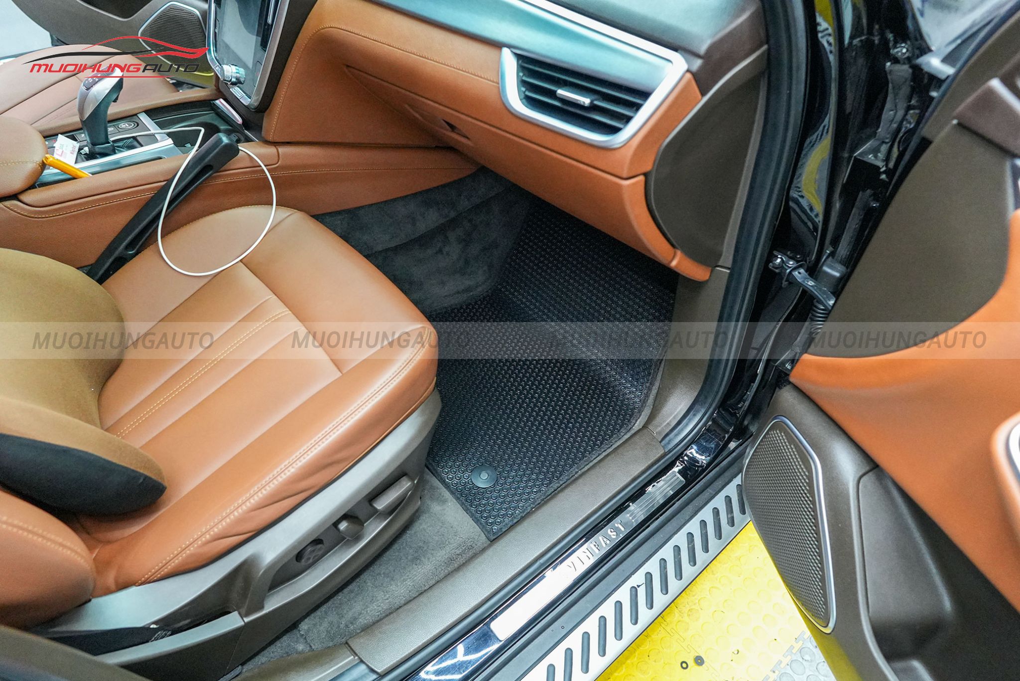 Thảm lót chân Kata cho Vinfast LUX SA2.0 2020