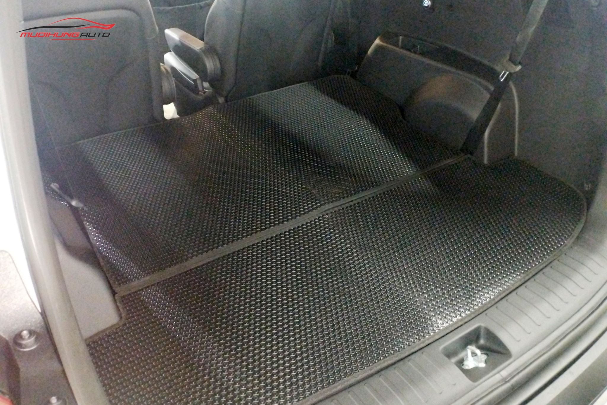 Thảm lót chân Kata ô tô Hyundai Custin 2023