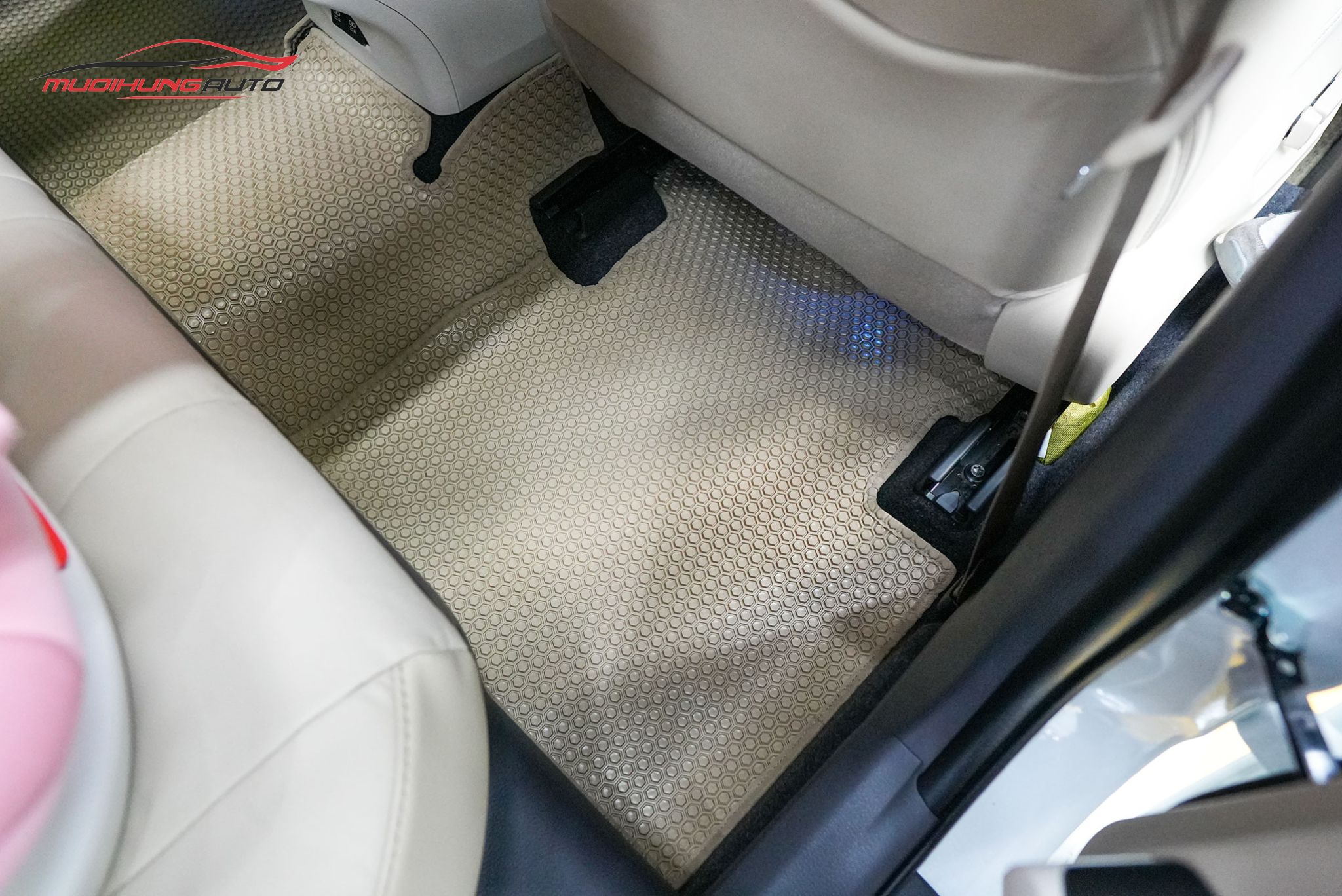 Thảm lót chân Kata ô tô Toyota Camry 2024