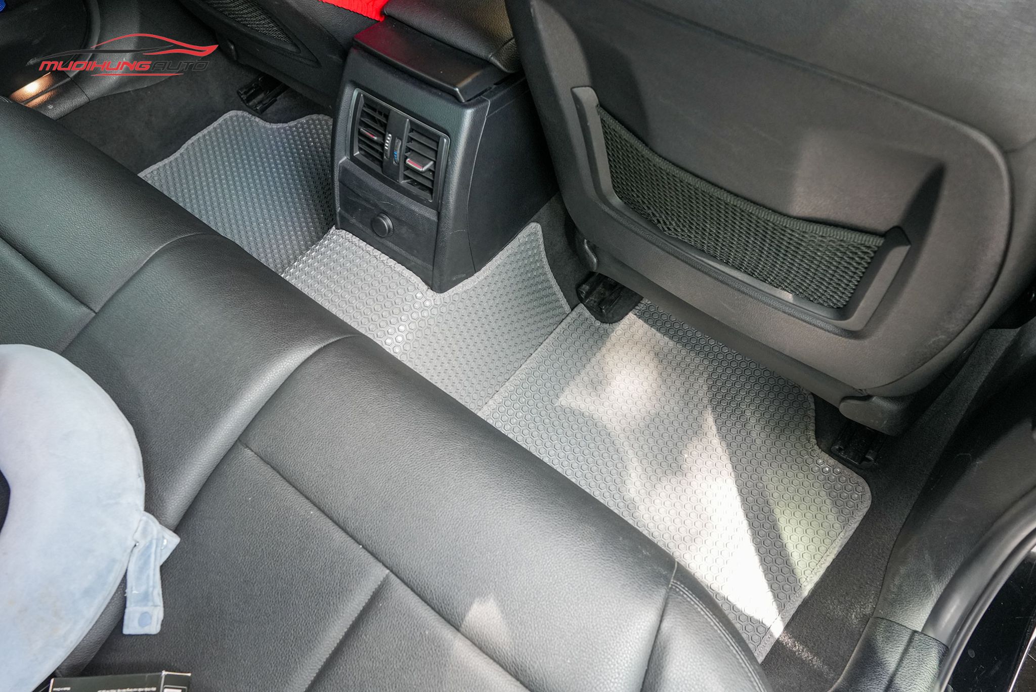 Thảm lót sàn Kata BMW 320i 2018