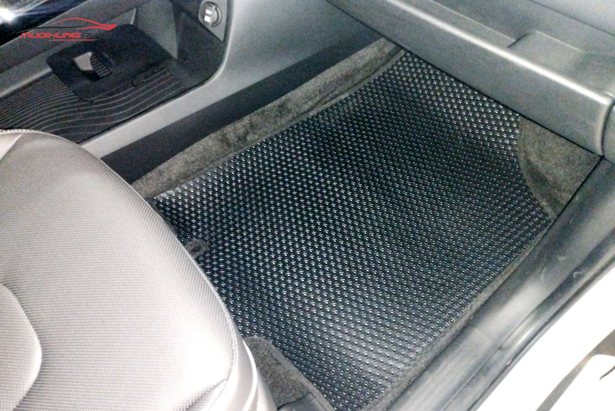 Thảm lót sàn Kata cho ô tô Hyundai Custin 2023