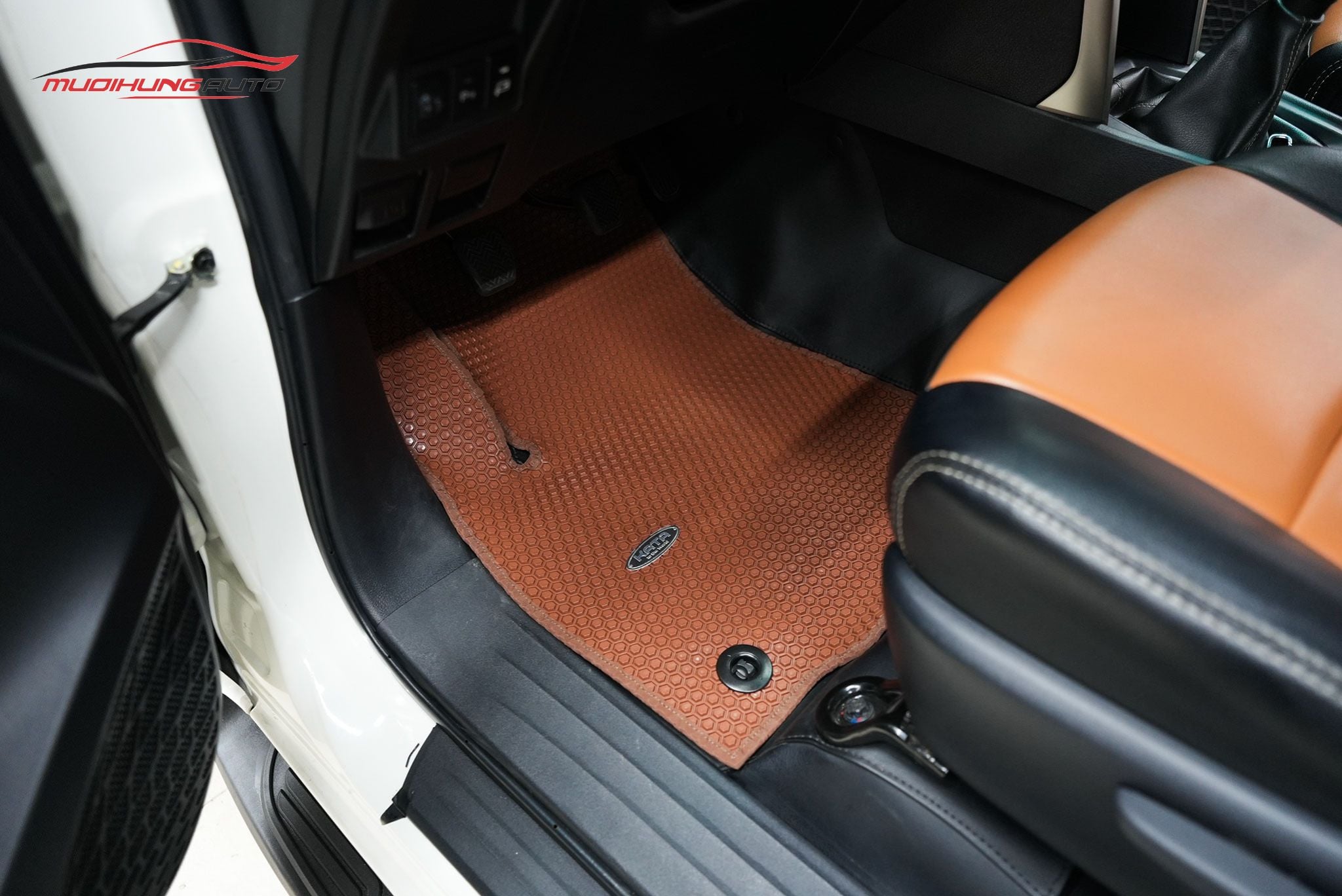 Thảm lót sàn Kata cho ô tô Toyota Innova 2020