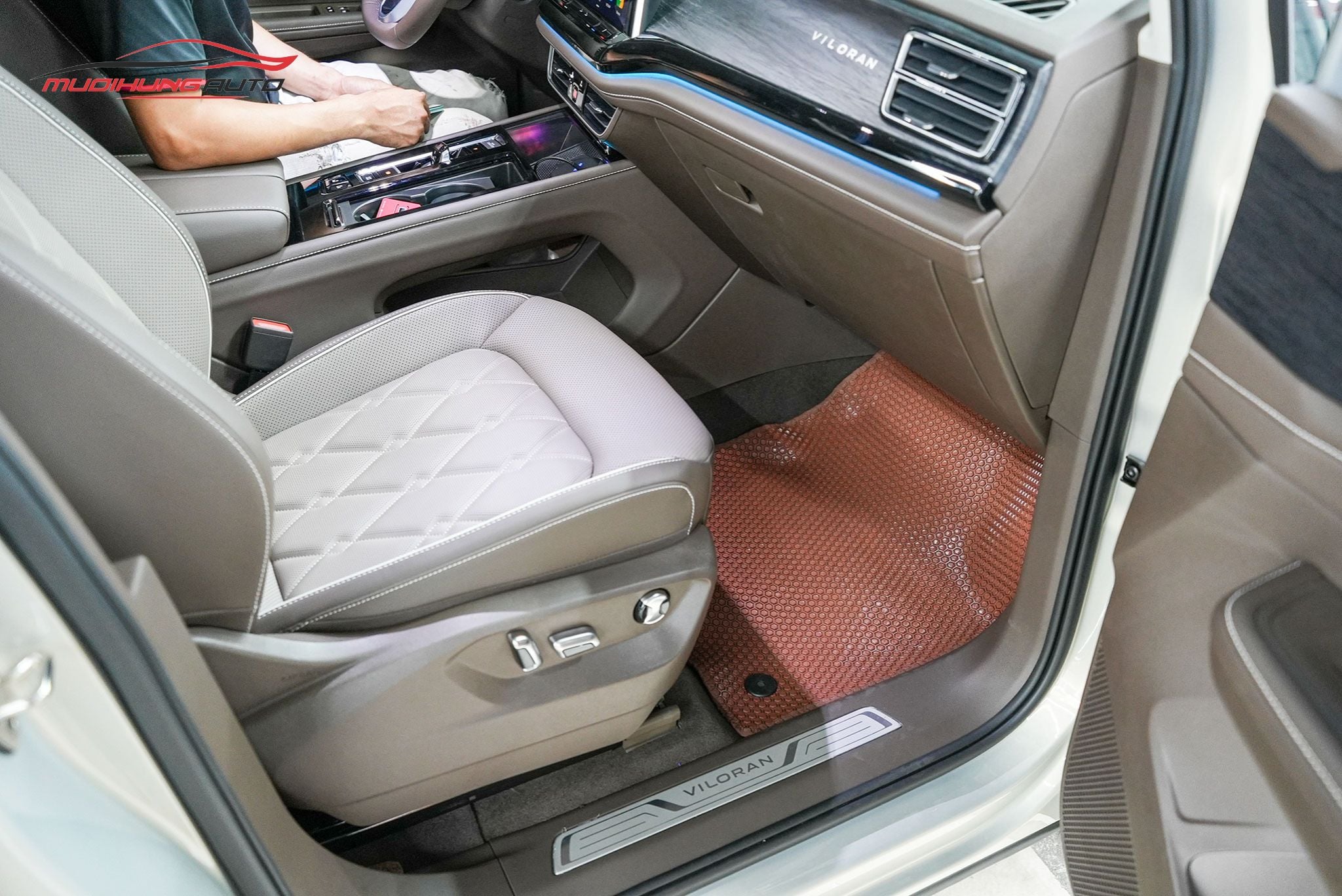 Thảm lót sàn Kata cho ô tô Volkswagen Viloran 2024