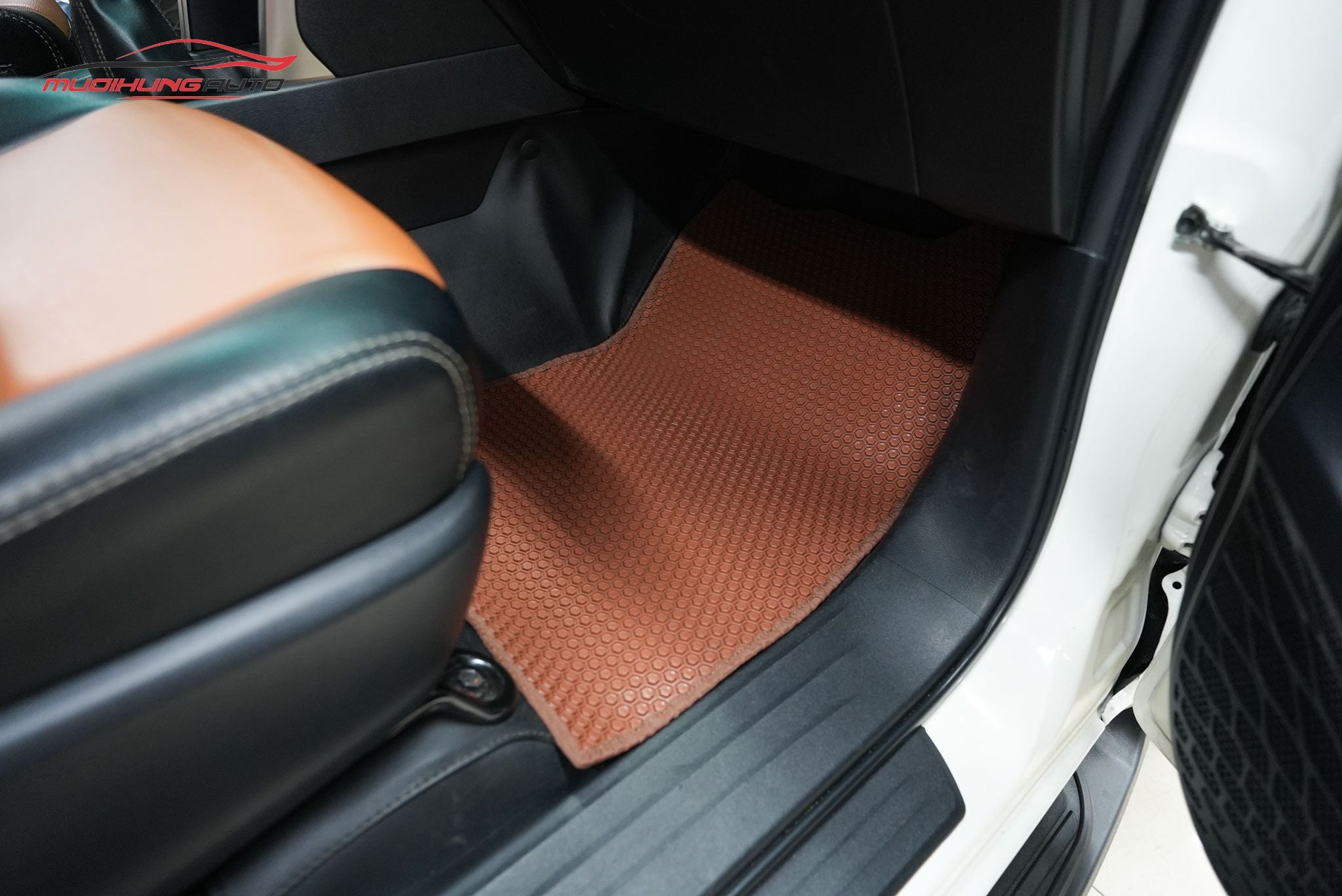 Thảm lót sàn Kata cho xe Toyota Innova 2020