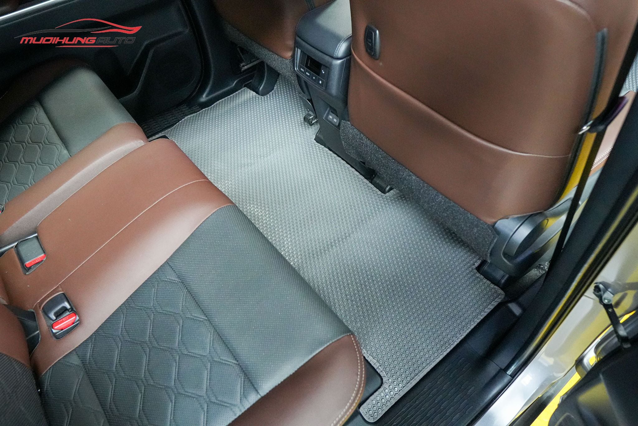 Thảm lót sàn Kata cho xe Toyota Innova Cross 2024