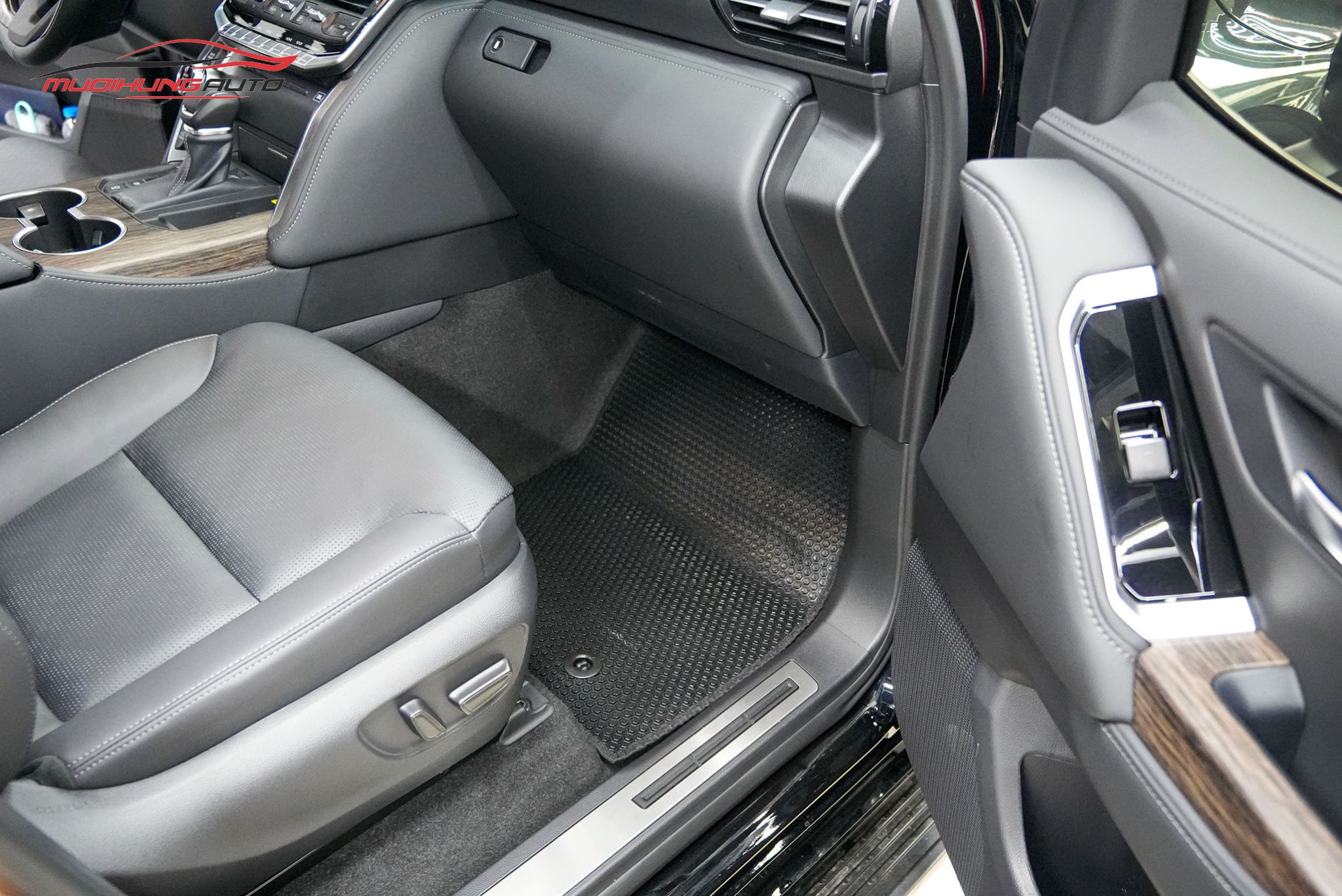 Thảm lót sàn Kata cho xe Toyota Land Cruiser LC300 2024