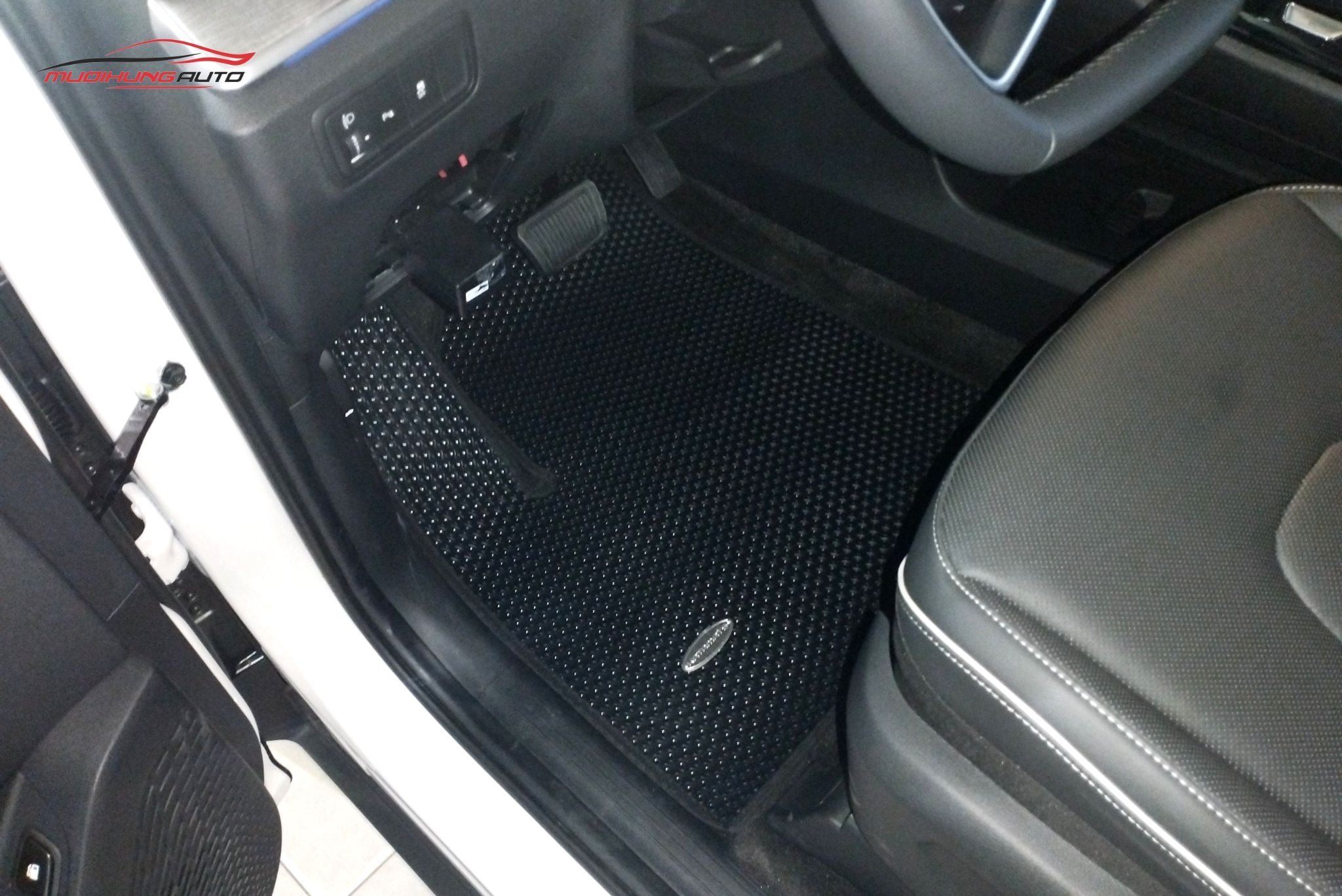 Thảm lót sàn Kata ô tô Hyundai Custin 2023