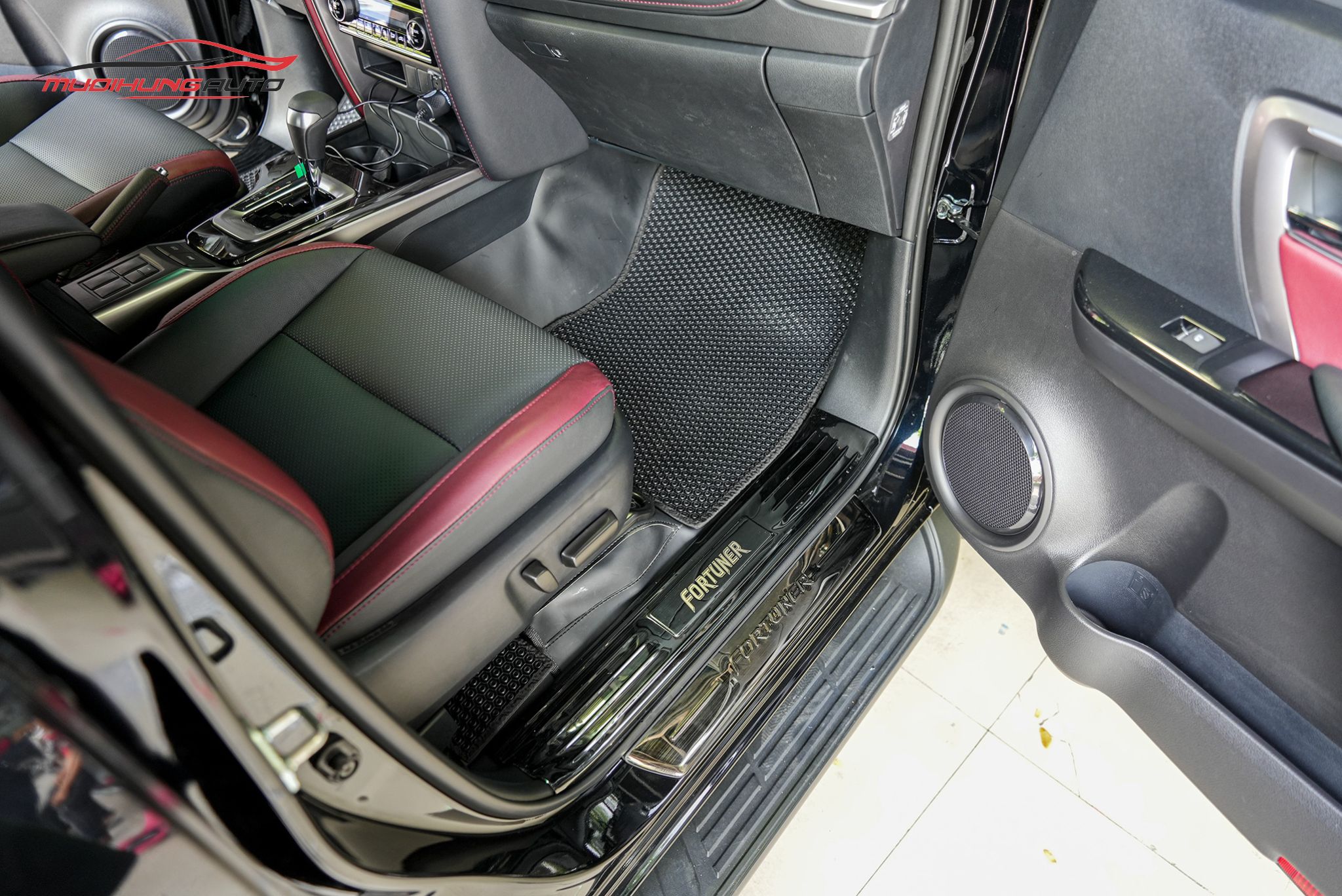 Thảm lót sàn Kata xe Toyota Fortuner 2022