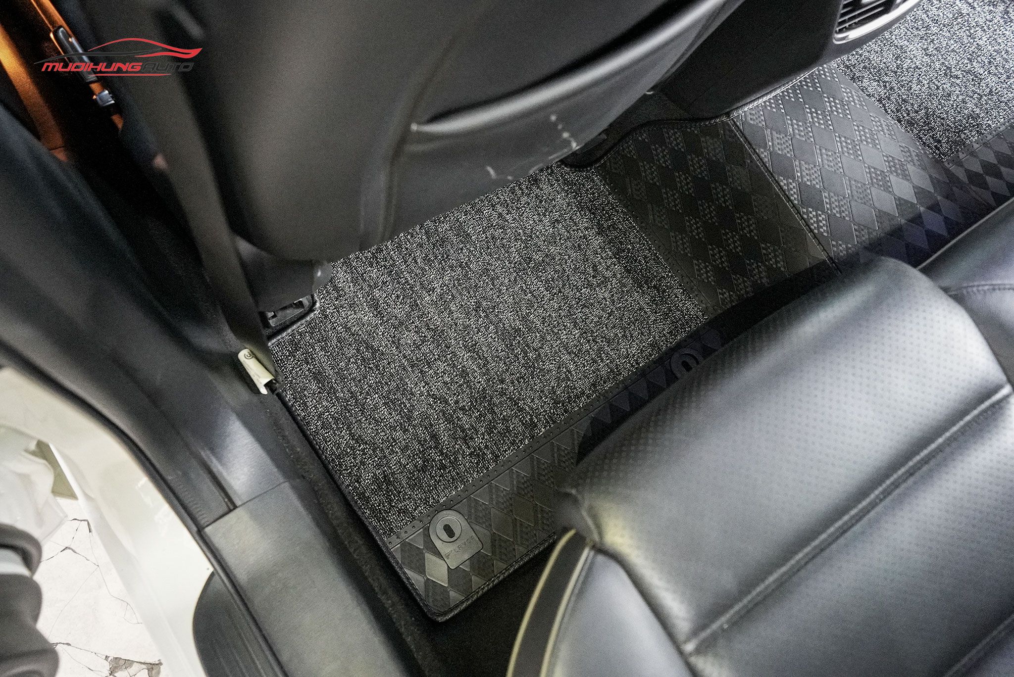 Thảm lót sàn Lavor cho xe hơi Mazda 6