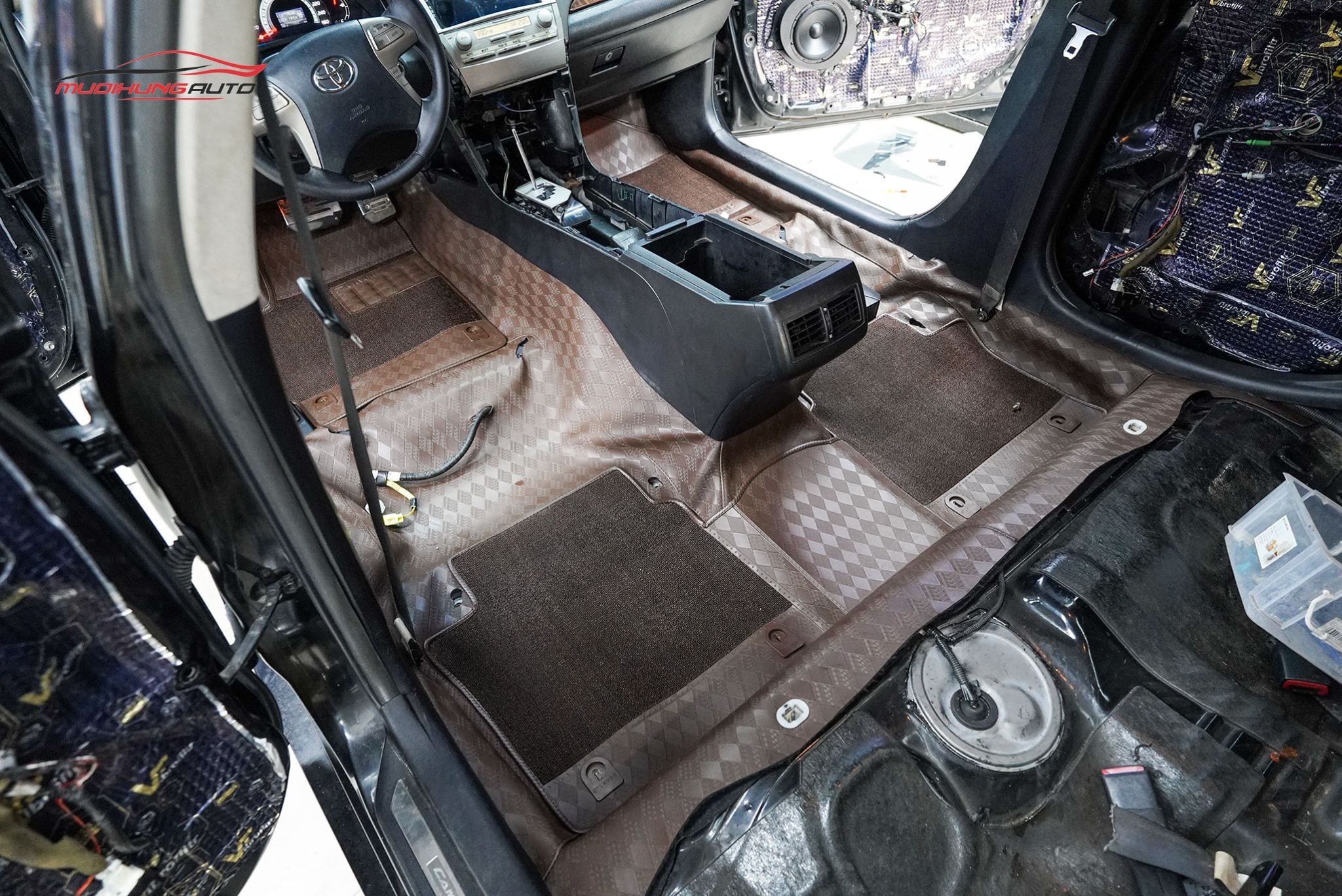 Thảm lót sàn Lavor cho xe Toyota Camry