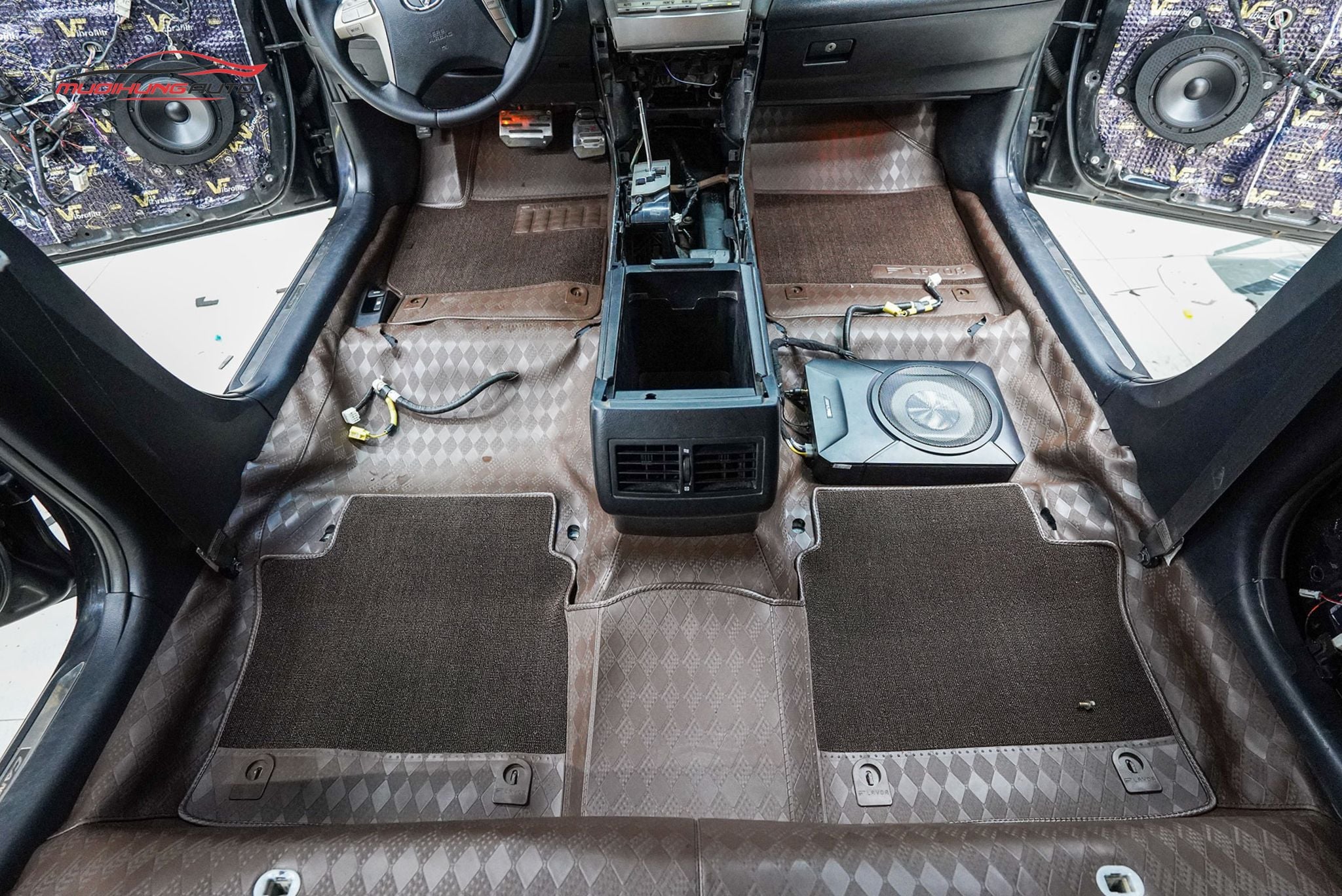 Thảm lót sàn Lavor dành cho ô tô Toyota Camry