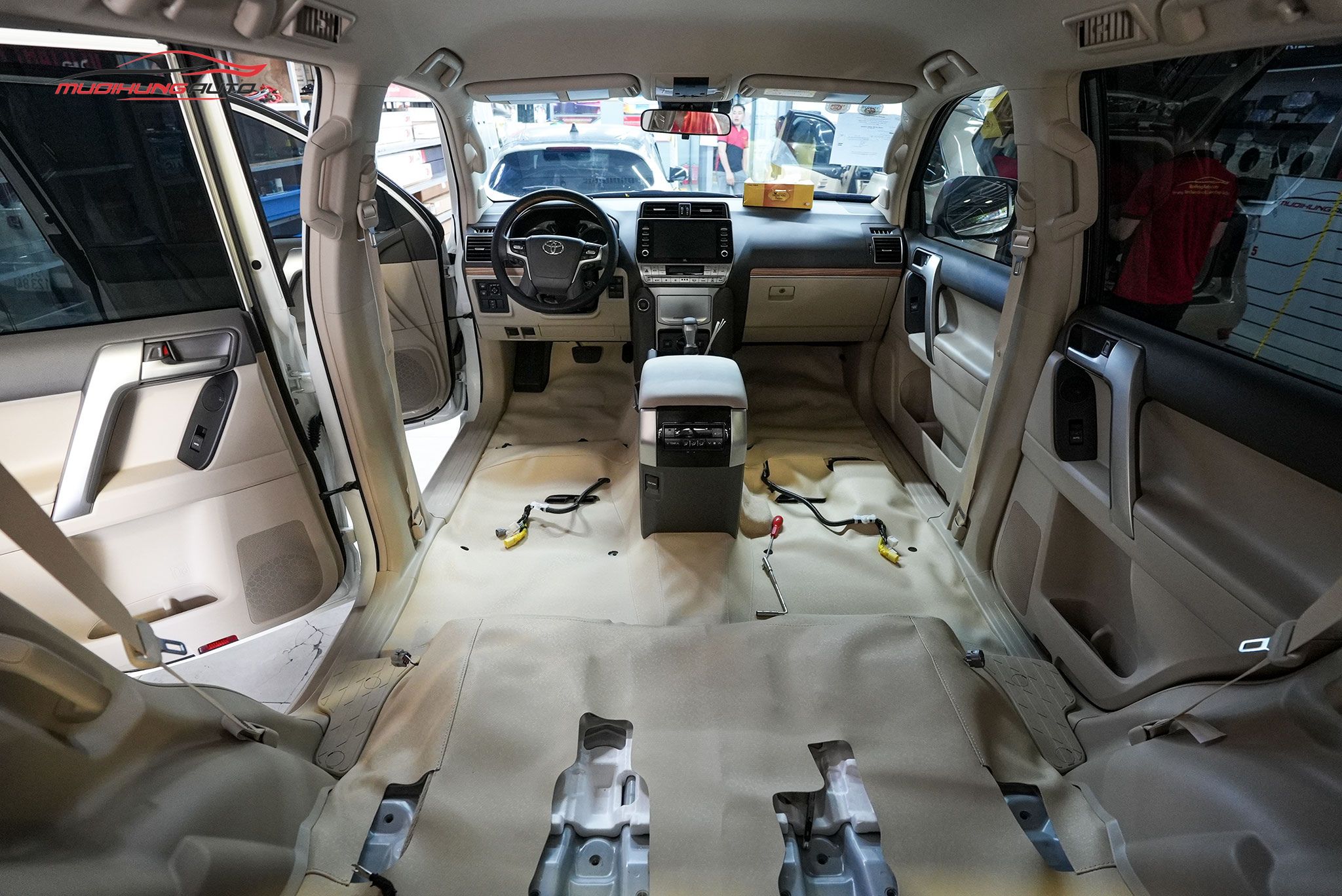 Thảm lót sàn Lavor dành cho Toyota Land Cruiser Prado