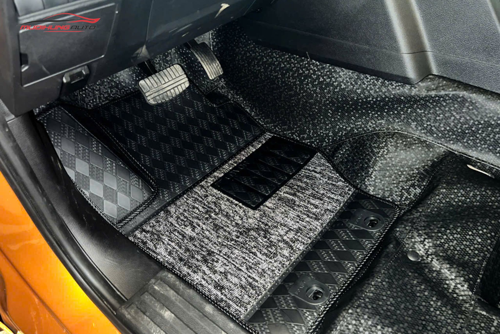 Thảm lót sàn Lavor ô tô Mitsubishi Triton 2024