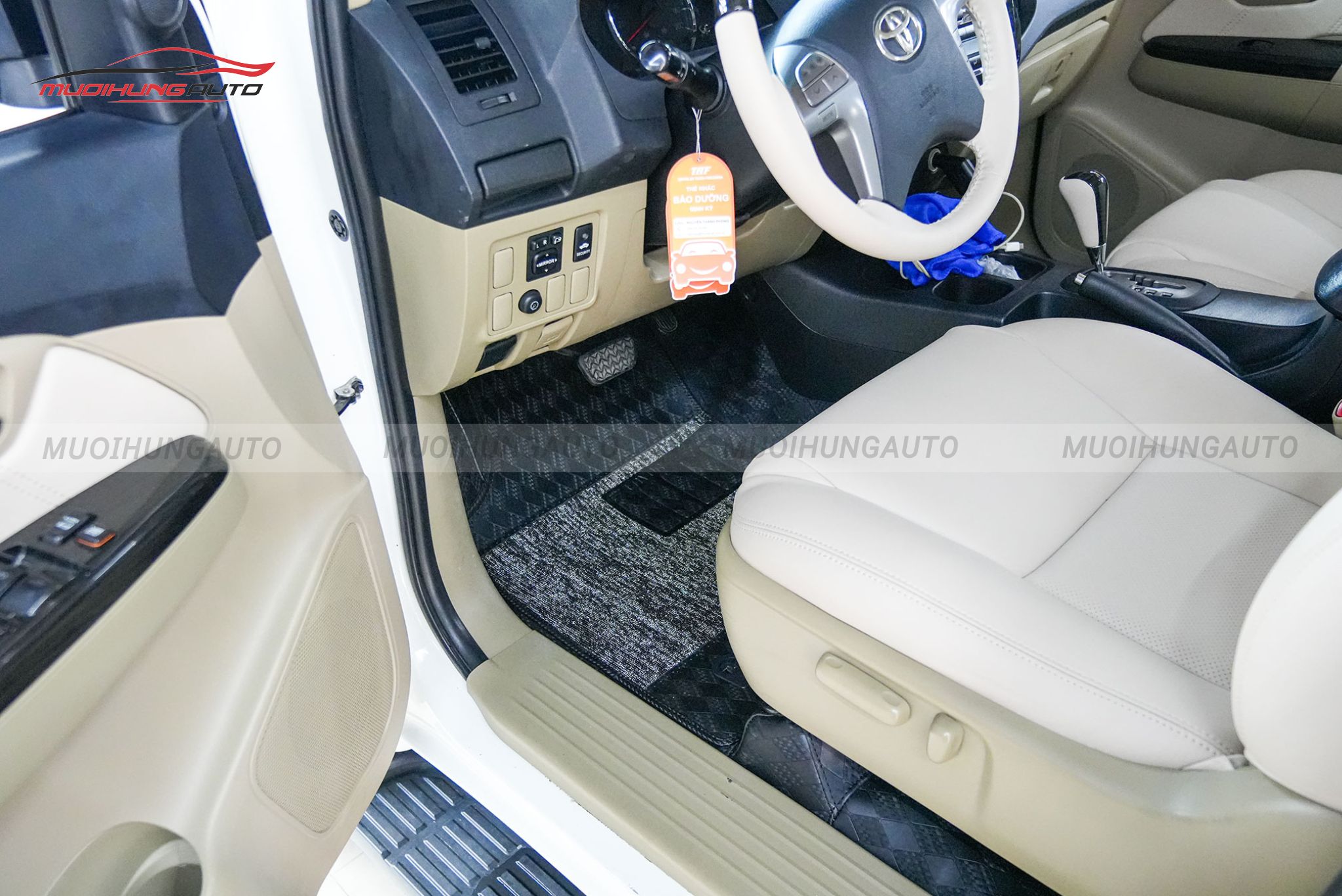 Thảm lót sàn Lavor ô tô Toyota Fortuner 2013