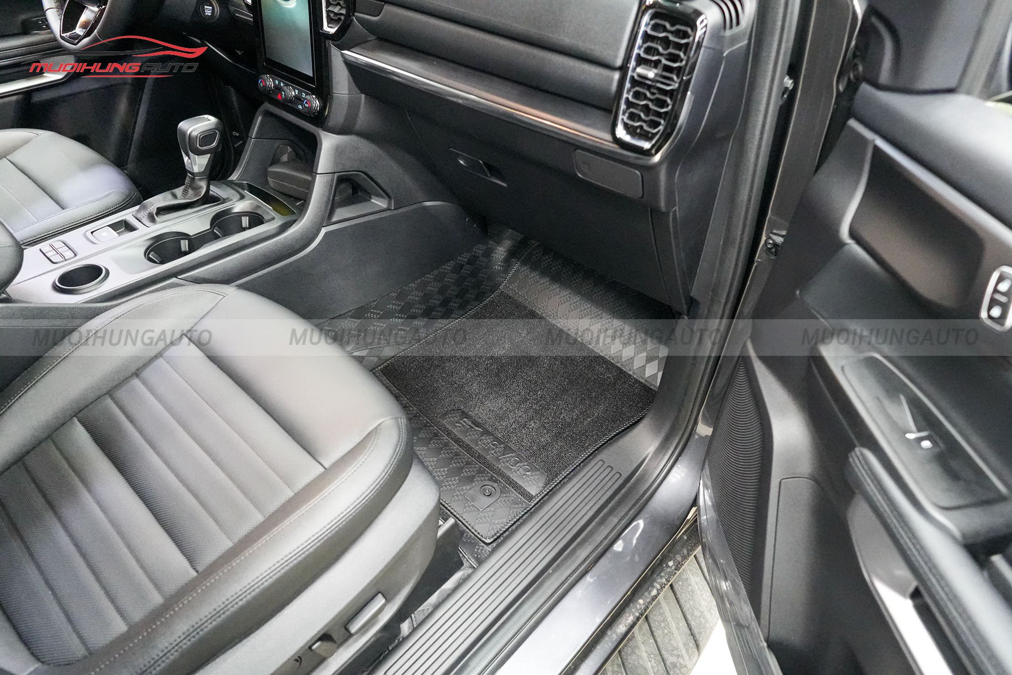 Thảm lót sàn Lavor xe Ford Everest 2024