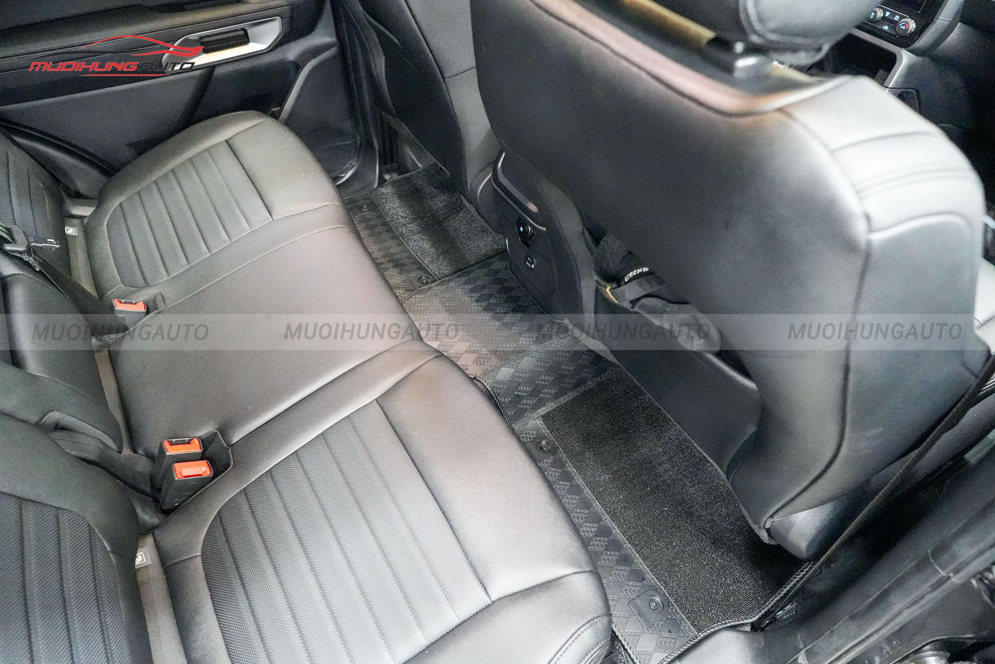 Thảm lót sàn Lavor xe hơi Ford Everest 2024