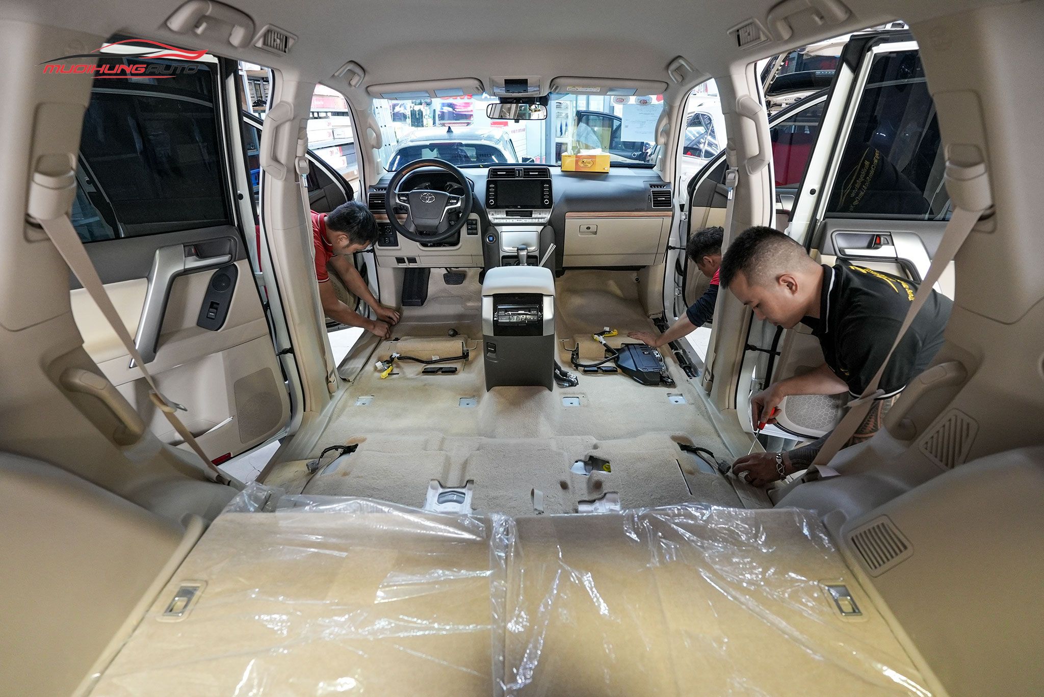 Thảm lót sàn Lavor xe Toyota Land Cruiser Prado