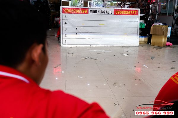 Thay bóng Led Pha và độ bi gầm xe Kia K3 04