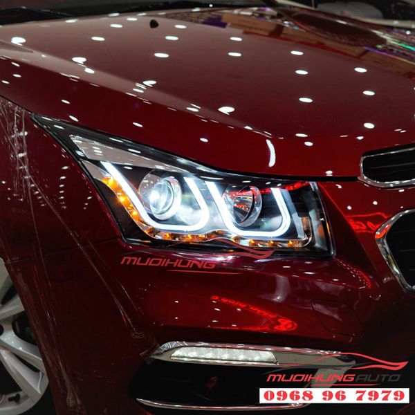Thay đèn  pha nguyên cụm Chevrolet Cruze 2017 giá rẻ 06