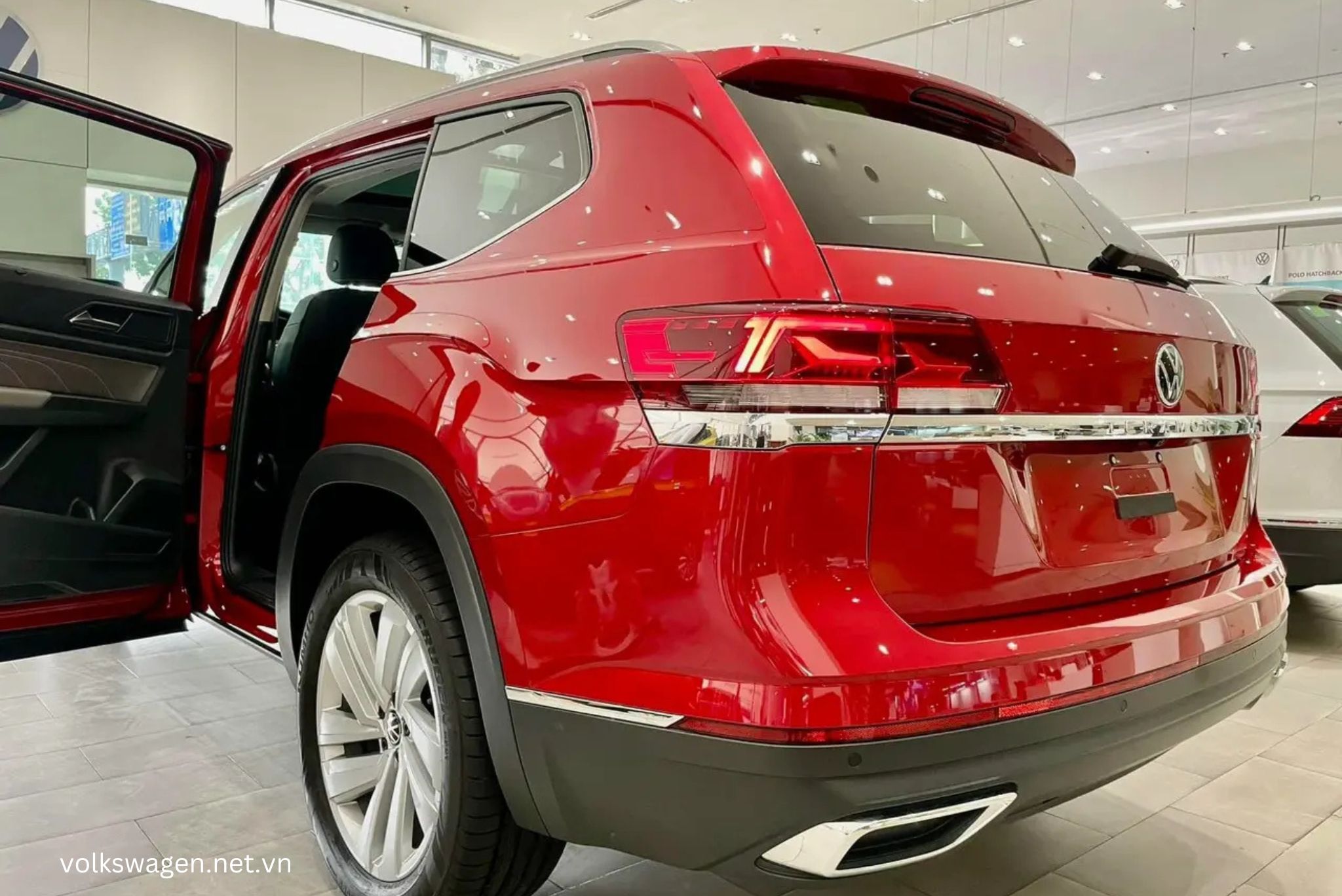 Volkswagen Teramont 2025 được trang bị thêm đèn phanh LED trên cao ở đuôi xe