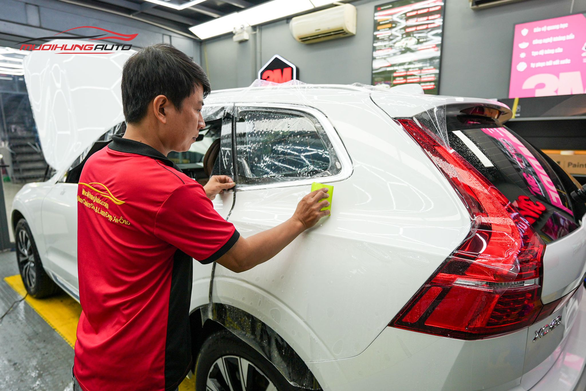 Thợ kỹ thuật dán PPF&nbsp;được đào tạo bài bản