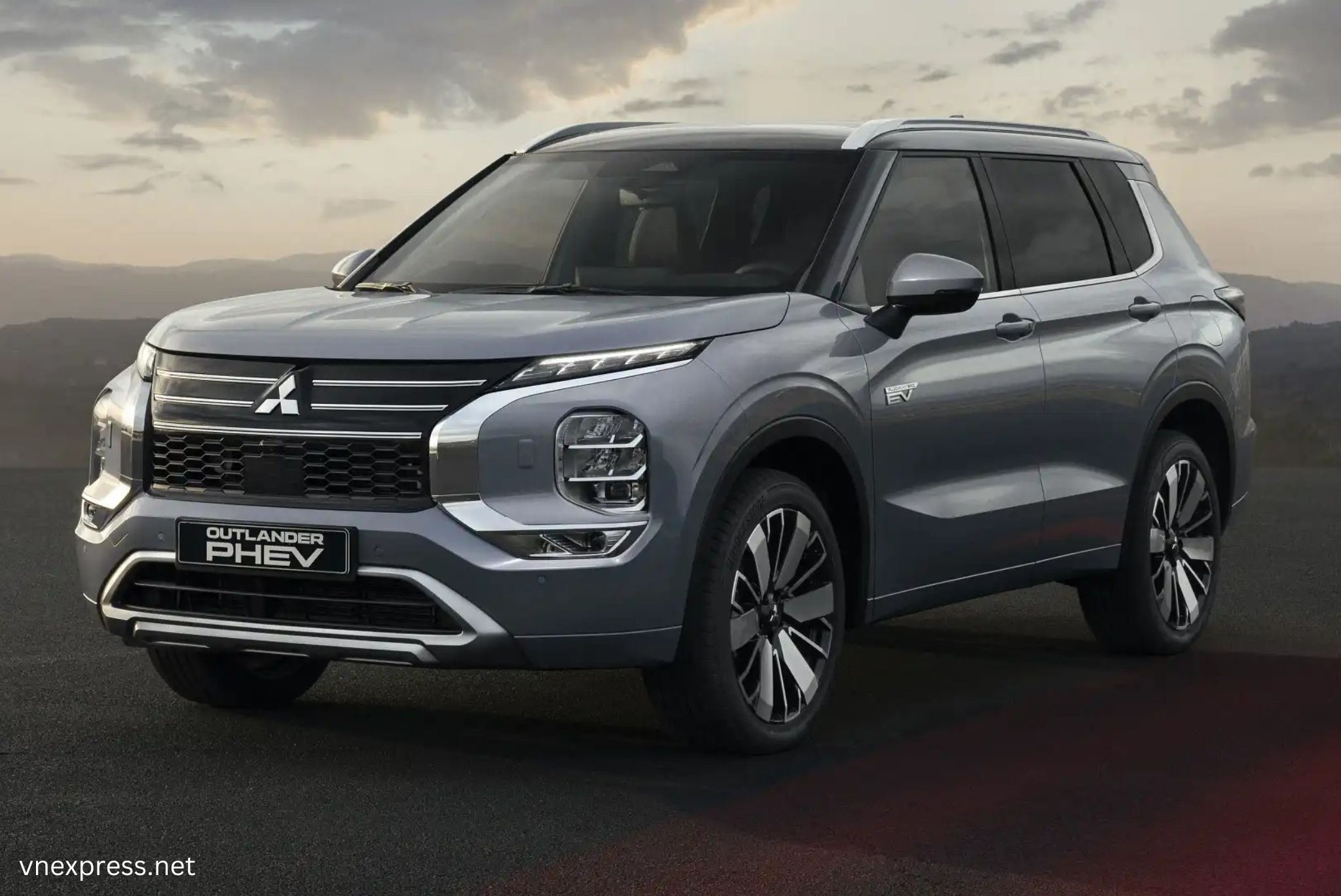 Mitsubishi Outlander 2025 - Đánh Giá Chung, Thông Số, Giá Lăn Bánh Mới Nhất 5/2025