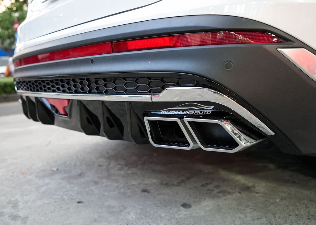 Top 6 Những Món Đồ Chơi Tiện Ích Cho Xe Hyundai Santafe 2022