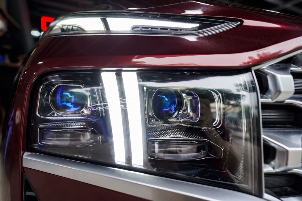 Top 6 Những Món Đồ Chơi Tiện Ích Cho Xe Hyundai Santafe 2022
