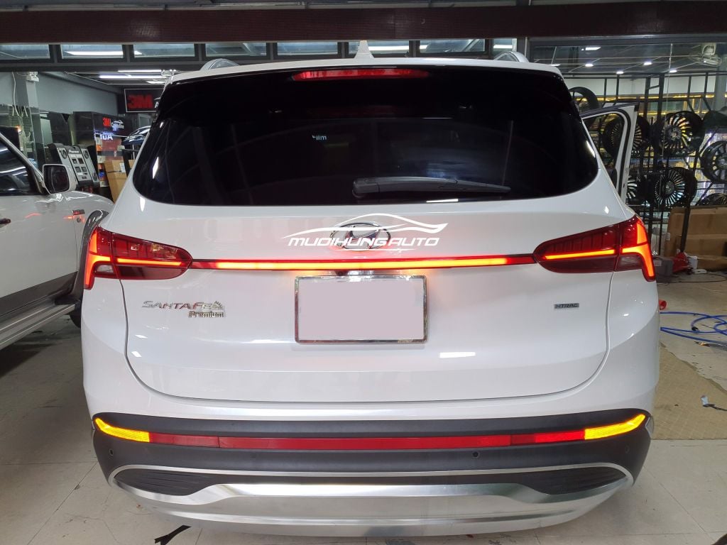 Top 6 Những Món Đồ Chơi Tiện Ích Cho Xe Hyundai Santafe 2022